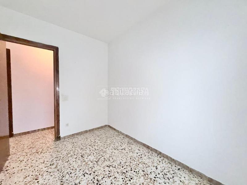 Foto ce18ee66-d90e-4c8e-bb67-b4b2ad1fee04. Flat with heating in Numancia Madrid