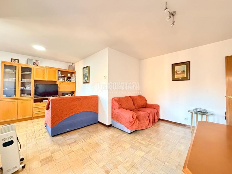 Foto 25ec7cb9-c257-457d-8968-c4d097558bde. Pis amb calefacció aparcament a Numancia Madrid