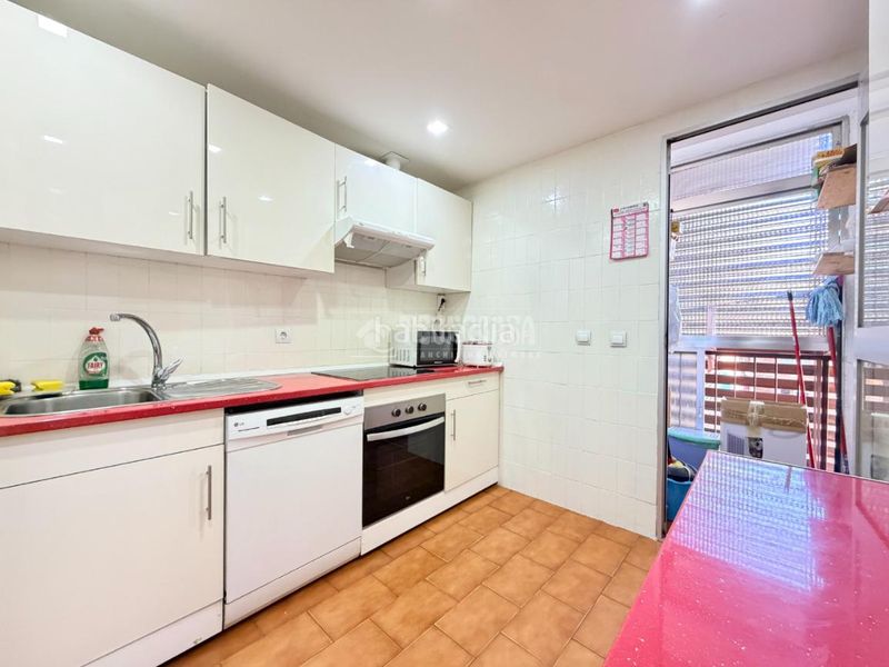 Foto 52631e87-c098-47fb-9e0a-530a9123d997. Pis amb calefacció aparcament a Numancia Madrid