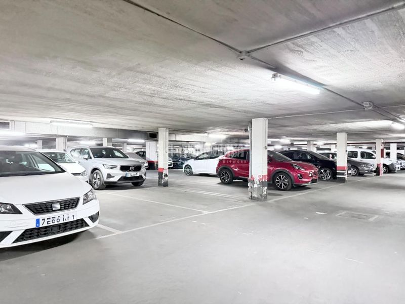 Foto 6cf7e764-221b-43e7-8d73-aa8f976fcbb1. Pis amb calefacció aparcament a Numancia Madrid