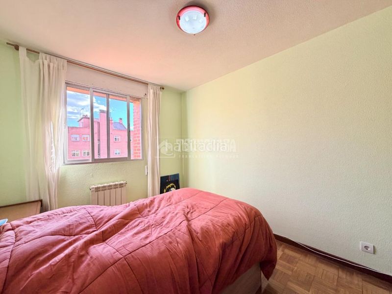 Foto e8391e78-cd8b-4d87-9105-881cbce9aaf6. Pis amb calefacció aparcament a Numancia Madrid