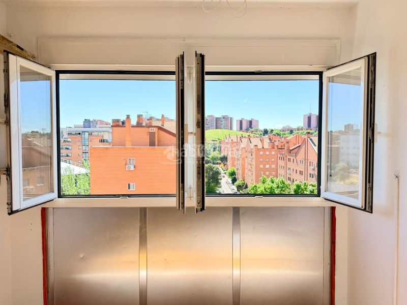 Foto 47bd5cbd-911f-48d2-a666-7dec7e755151. Piso  en venta en Numancia Madrid
