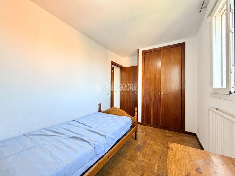 Foto 4e8879dd-a0eb-4751-b61d-f085af712f2a. Pis amb aparcament a Numancia Madrid