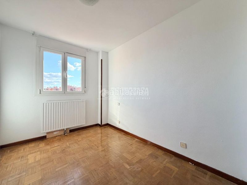 Foto 6cc19798-a997-48ac-9146-ba617881881a. Piso  en venta en Numancia Madrid