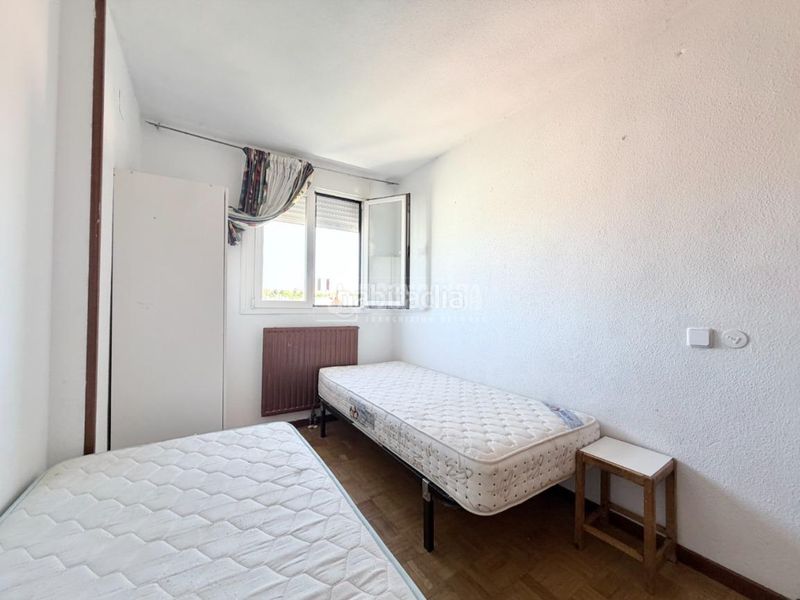 Foto 7c77e361-83a2-4faa-80af-fcbdde075b8b. Pis amb aparcament a Numancia Madrid