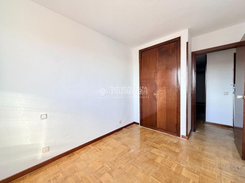 Foto 85cfa9cf-5d97-406f-b96c-961675be9c3e. Piso  en venta en Numancia Madrid