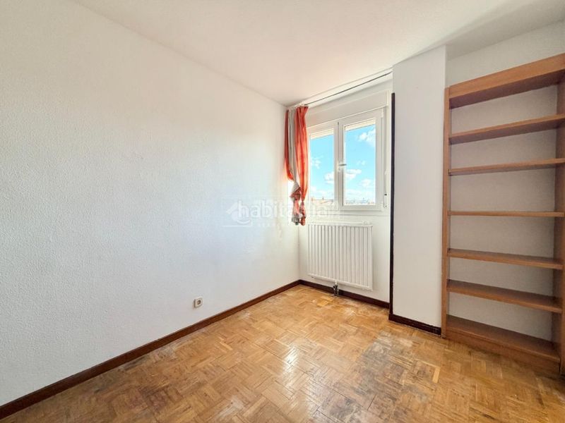 Foto a1a7b4d6-44cc-4fda-baf7-fa9cc54a4925. Piso  en venta en Numancia Madrid