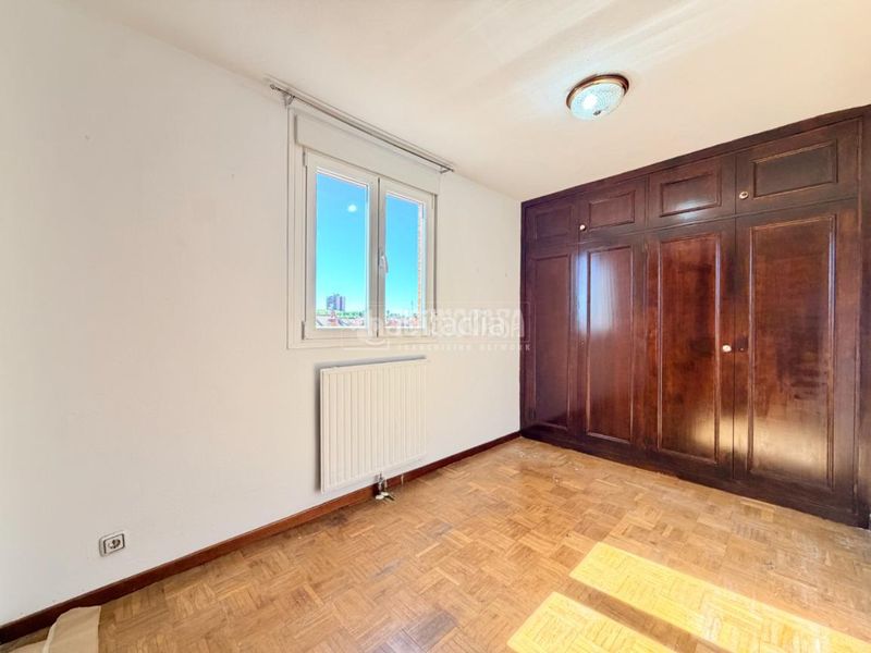 Foto a8a33e57-3fd5-4d2f-a157-edcf10a90b24. Piso  en venta en Numancia Madrid