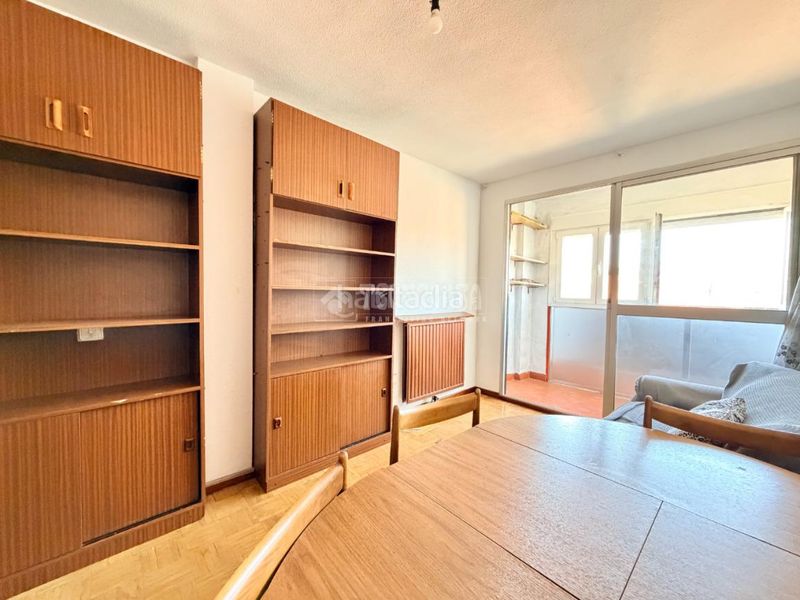 Foto aff2cd07-7869-4ea0-a282-91a9d03e5ca3. Pis amb aparcament a Numancia Madrid