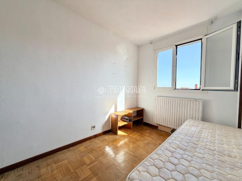 Foto b4460ef2-bf0c-41bf-ad76-b49aec52e58b. Pis amb aparcament a Numancia Madrid