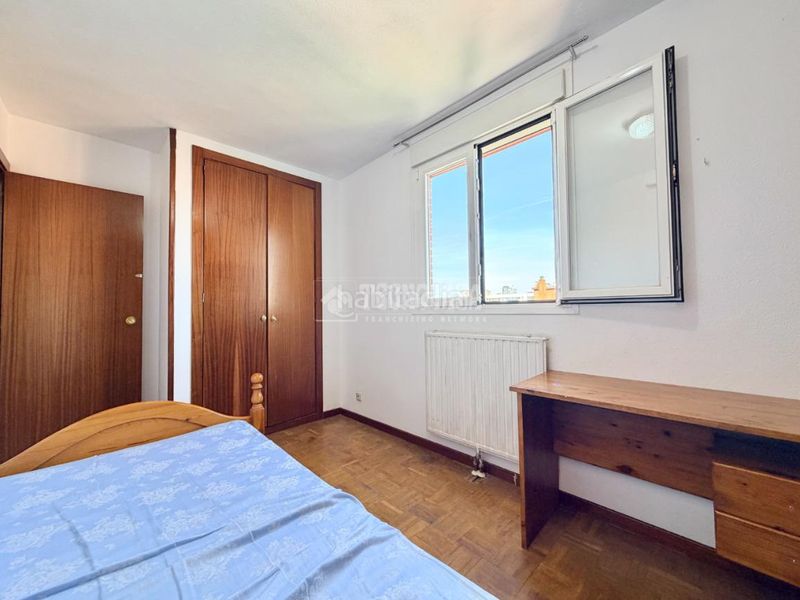 Foto ddfb2850-d67d-41d8-9272-784199a73584. Pis amb aparcament a Numancia Madrid