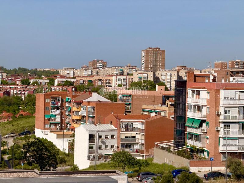 Foto e0079634-52db-4b35-a457-888c78c191f4. Pis amb aparcament a Numancia Madrid