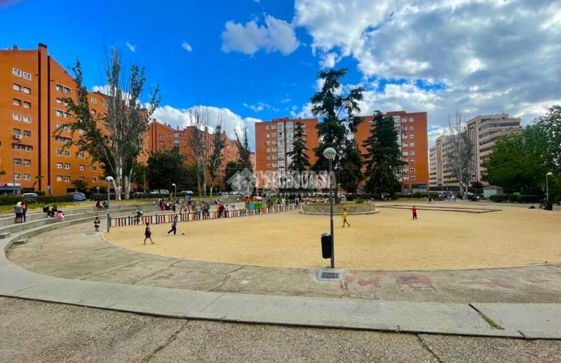 Foto c1624f71-d426-4410-ad82-72e879ead9a4. Pis amb calefacció a Numancia Madrid
