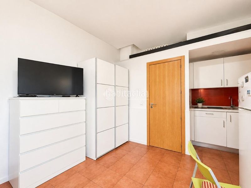 Foto 04f2b46e-6075-4de6-993d-4dee38a2f551. Local comercial a Numancia Madrid