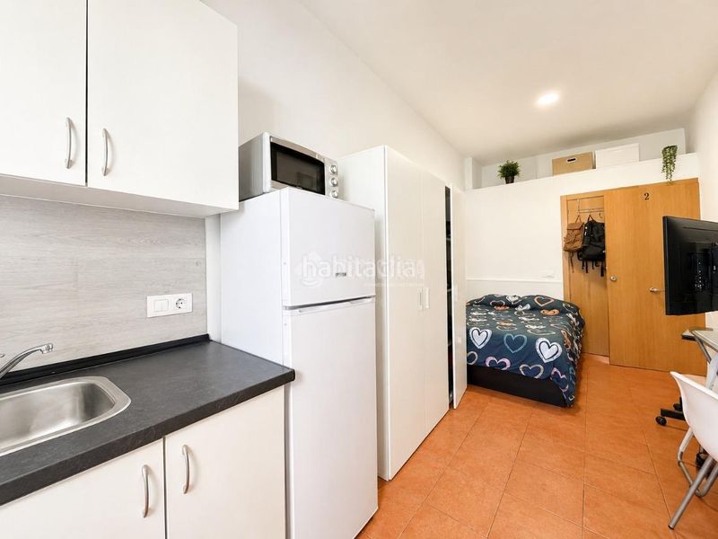 Foto 4ea3ce88-5137-4ef3-a799-f30945a5a903. Local comercial a Numancia Madrid