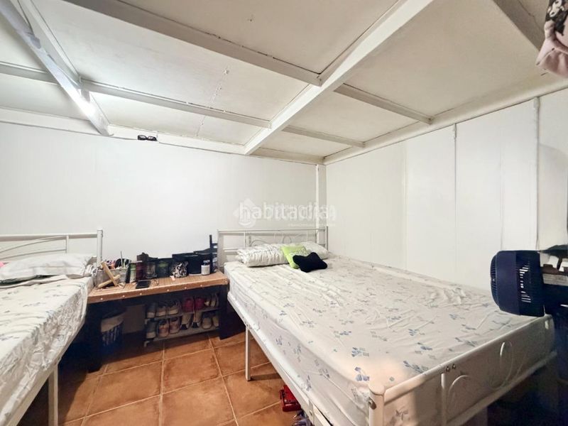 Foto de770d77-db05-49c8-b9dd-1bdf02ba38b5. Local comercial a Numancia Madrid