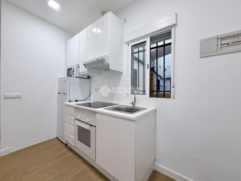Foto c4c73454-a598-48b3-b388-19841bcd8ede. Estudio piso en venta en Numancia Madrid