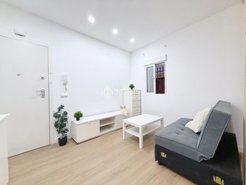 Foto c91f2dc9-5f2f-4f4c-8793-9ac381c8fde3. Estudio piso en venta en Numancia Madrid