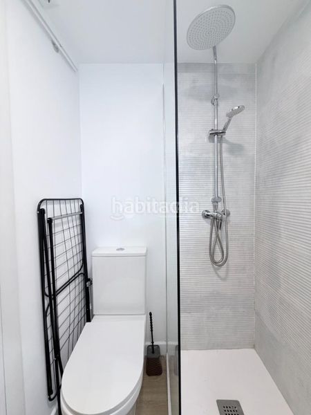 Foto f800a56b-4df6-49de-8b96-f916f63a69ce. Estudio piso en venta en Numancia Madrid