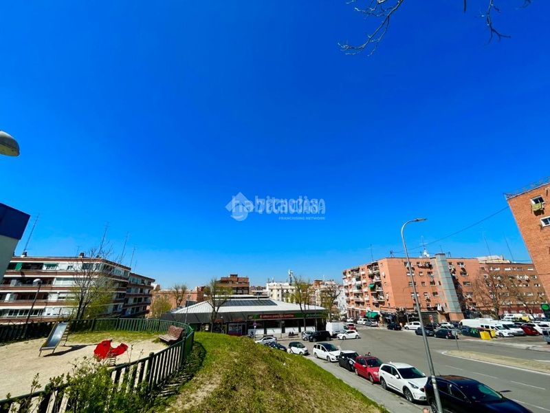 Foto 38c7add5-a805-4454-b34c-a12bb8c27b95. Aparcament cotxe a Numancia Madrid