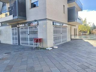 Local commercial à Golf-Can Trabal. Local en venta en centre