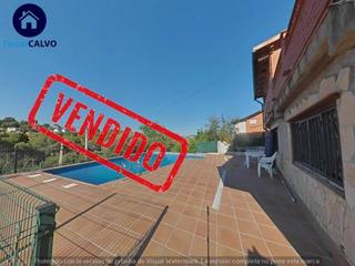 Haus in Castellnou-Can Mir-Can Solà. Venta de casa en rubí