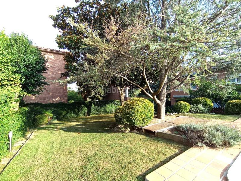 Foto 91e28082-1c2d-478a-af15-fe67ac672a58. Alquiler casa adosada  en Eixample con piscina amueblada en Sant Cugat del Vallès