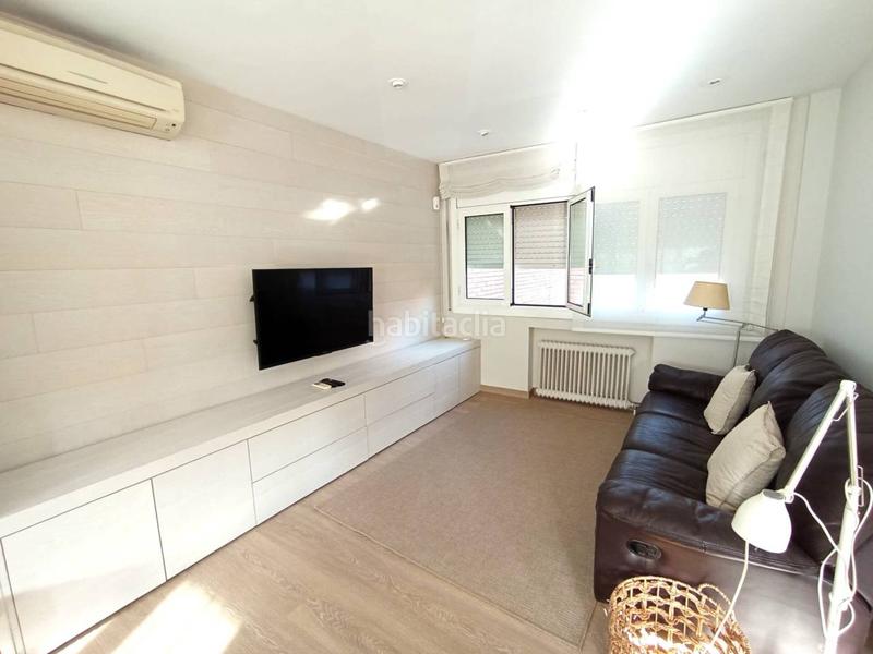 Foto 6876bfd0-968d-43a9-ba72-f557651e3449. Lloguer casa adossada amb calefacció aparcament piscina a Sant Cugat del Vallès