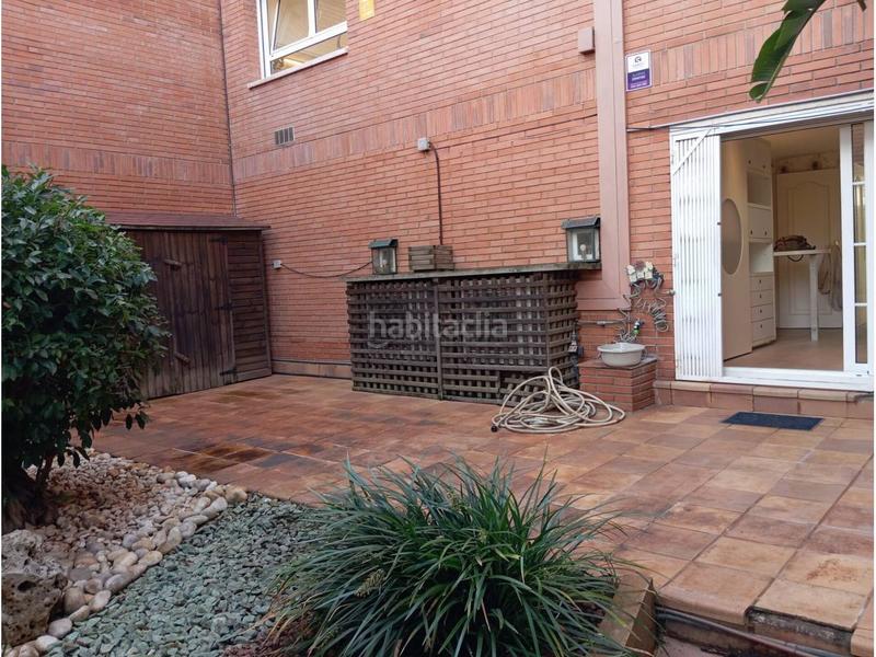 Foto 34e747a6-0afe-4d95-a4c2-4c7ae72e2e68. Alquiler casa adosada  en Eixample con piscina en Sant Cugat del Vallès