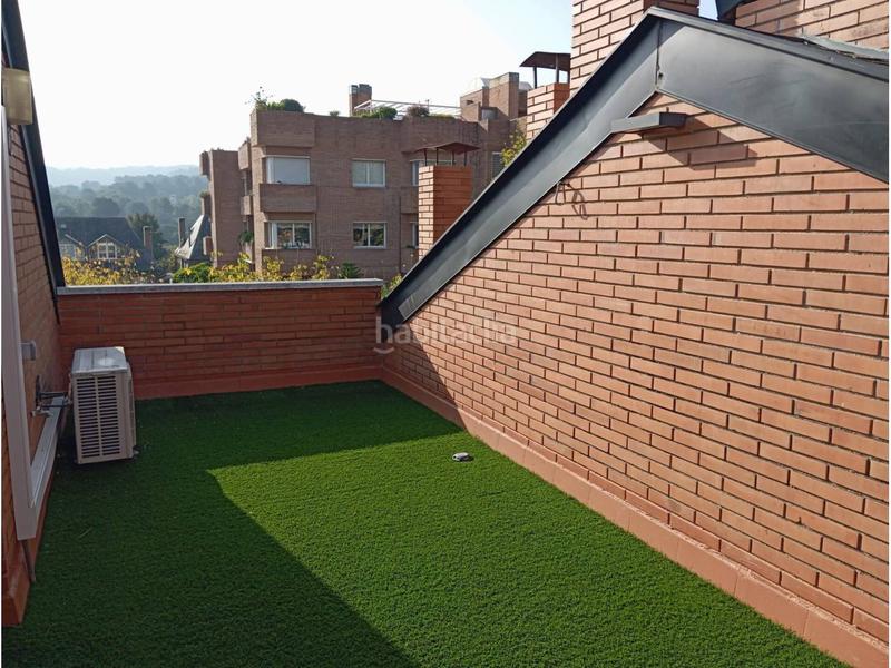 Foto bfe00c44-8f46-4912-a90c-d80afa413222. Alquiler casa adosada  en Eixample con piscina en Sant Cugat del Vallès