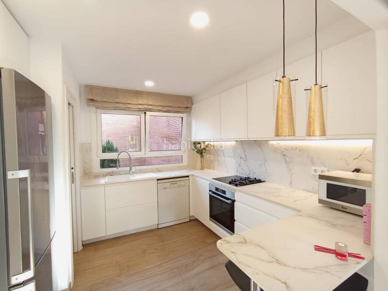 Foto ee48a62e-4544-48e1-93f8-43c8f4eedfe8. Miete reihenhaus mit heizung parking pool in Eixample Sant Cugat del Vallès