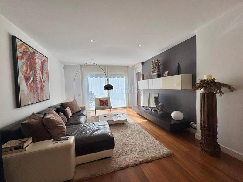 Foto 16fcd560-1190-434c-85d2-5f87911b8384. Pis amb calefacció aparcament piscina a Serraparera Cerdanyola del Vallès