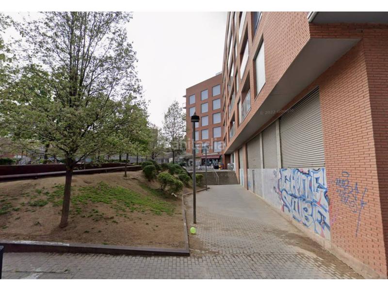 Foto f30c7ce0-0da5-4eff-ab53-01110e177a56. Local comercial a magallanes 57 a Mercat Rubí