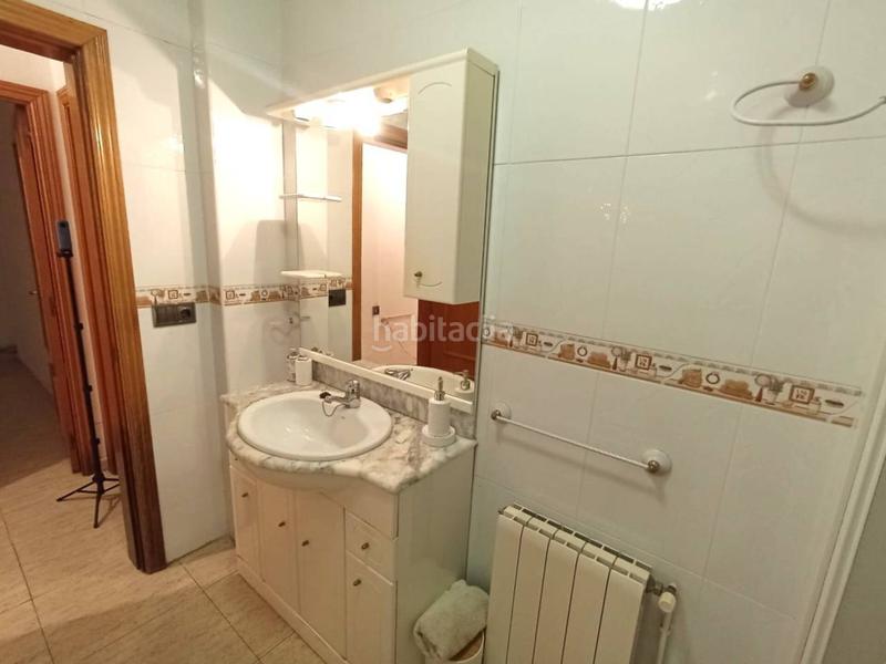 Foto 011656b7-7889-4b4e-838c-0303598dff5c. Casa adossada amb aparcament a Mercat Rubí