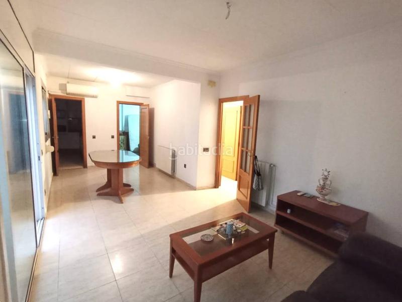 Foto ff981f63-848f-4ad5-be90-3ceeab181fcf. Casa adossada amb aparcament a Mercat Rubí