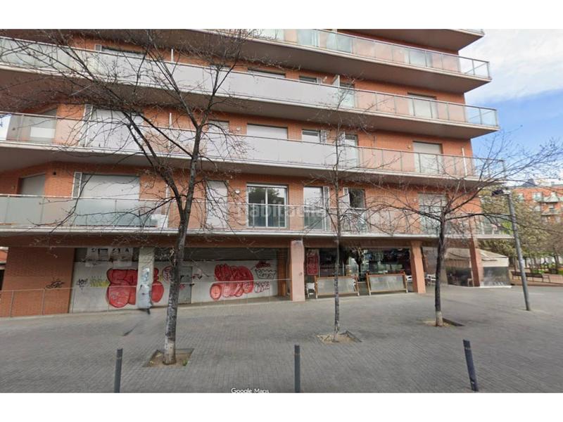 Foto c09008e2-de31-41de-85fb-577b21e7ca91. Rent business premise in magallanes 57 in Mercat Rubí