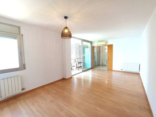 Location Appartement  Calle via làctia. Piso en alquiler en siglo xxi