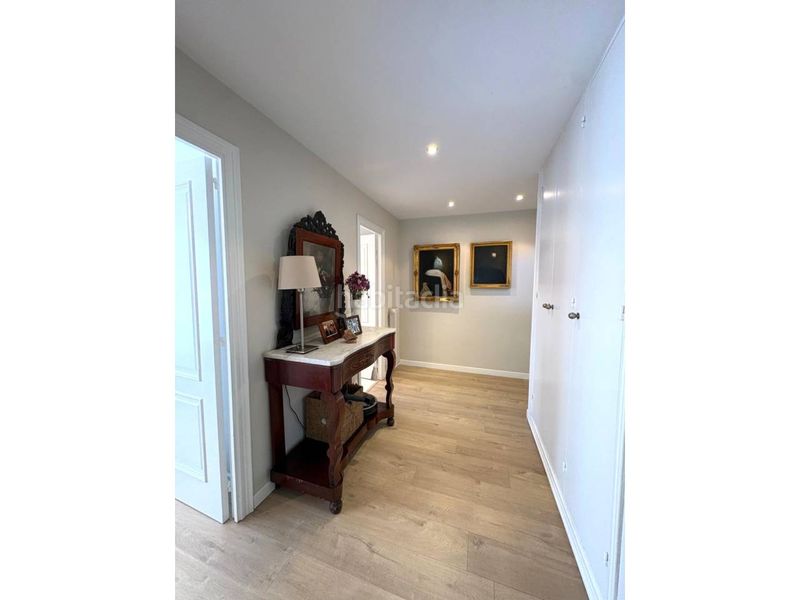 Foto 2296f2a9-49d6-4b86-93eb-256410766dd6. Duplex con riscaldamento parcheggio piscina in Eixample Sant Cugat del Vallès