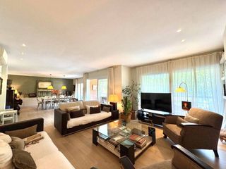Duplex in Eixample. Exclusivo atico  reformado en el eixample sant cugat