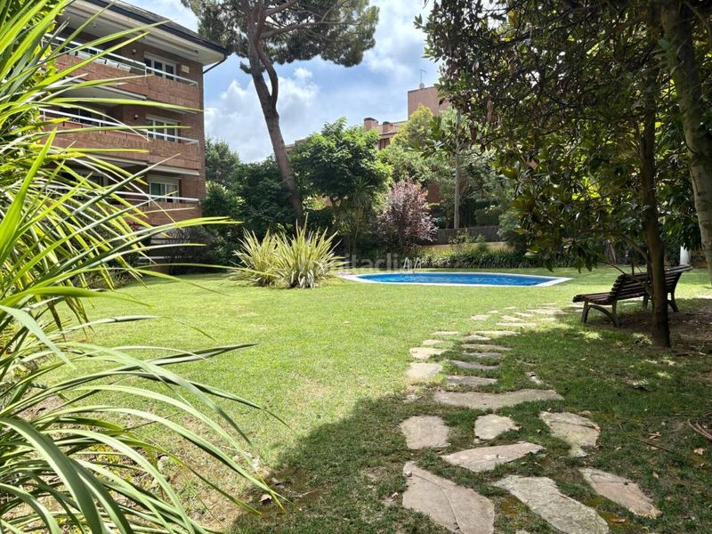 Foto f7d87e1d-1866-4ea7-ae9a-1c644a8a4e2e. Duplex con riscaldamento parcheggio piscina in Eixample Sant Cugat del Vallès