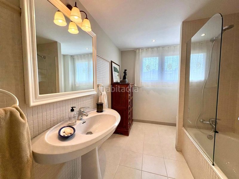 Foto ff58bffd-ca3d-49e5-ba6c-c25e4c5f6acd. Duplex con riscaldamento parcheggio piscina in Eixample Sant Cugat del Vallès