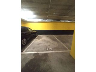 Miete Autoparkplatz in Calle pastora martos 18. Plaza de parking en alquiler en vollpalleres