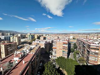 Pis en Los Guindos - Parque Mediterrneo - Santa Paula. Piso en venta en mlaga