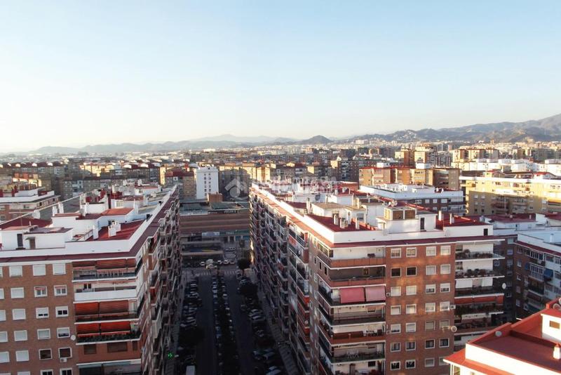 Foto bab47da7-628e-4936-8129-a45b96313710. Piso  en venta en Los Guindos - Parque Mediterráneo - Santa Paula Málaga