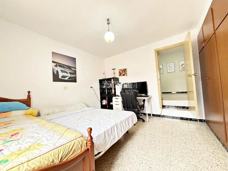 Foto 0d5f53e9-c84f-49d1-bc18-937463b18bb6. Casa aparellada a Almogía