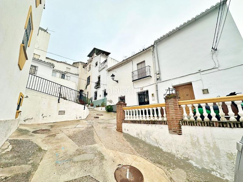 Foto 5978f7fa-d75a-4594-bc4c-b0f49b8494c5. Casa aparellada a Almogía