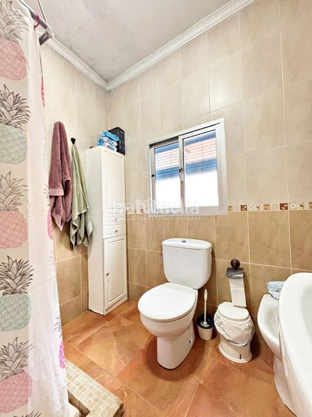 Foto c26b5eed-e4b4-4455-99ed-f0ba4c85c601. Casa aparellada a Almogía