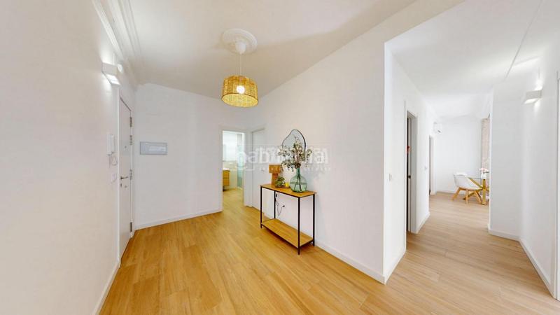 Foto bb84cad7-f477-4cd9-b58c-7c68a16f12e5. Piso  en venta en Sant Antoni Valencia