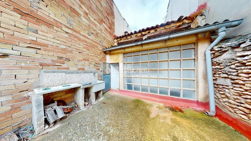 Foto 8c46cb3c-9afc-45a2-85c4-088c79be152c. Casa pareada casa en venta en Utiel