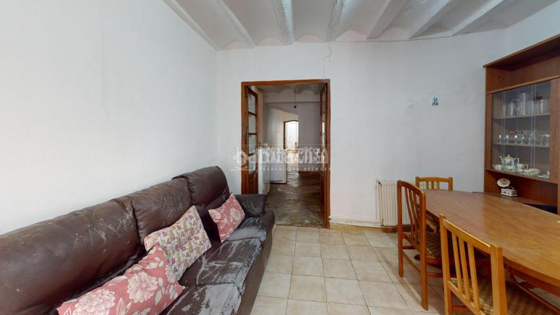 Foto d4c98c31-27a4-41ac-b64b-a107a5669ea2. Casa pareada casa en venta en Utiel